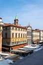 A view of the market in Piazza dei Signori with the facade of Palazzo di Monte di PietÃÆÃÂ  behind, Vicenza